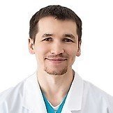 Врач Абдулов Азамат Рашитович
