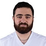 Врач Алашкер Башар Муинович