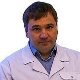 Врач Асадуллин Азат Раилевич