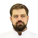 Врач Азаров Максим Сергеевич