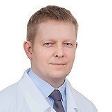 Врач Батаев Павел Иванович