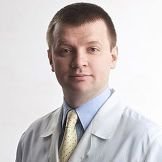 Врач Бажов Юрий Сергеевич