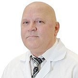 Врач Чахутин Леонид Михайлович