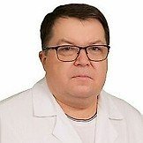 Врач Чембарисов Ринат Фархадович