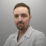 Врач Домбровский Роман Эдуардович