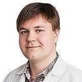Врач Гапешин Роман Андреевич