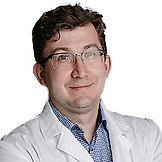Врач Гринев Иван Александрович