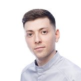 Врач Ильдаров Дмитрий Темирланович