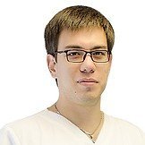Врач Хангиреев Александр Бахытович