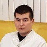 Врач Ходжакулиев Гельды Батырович