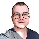 Врач Кутузов Матвей Олегович