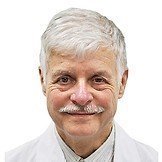 Врач Лапис Георгий Андреевич