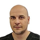 Врач Лятифов Рустам Махирович