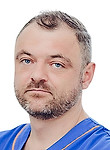 Врач Мавричев Максим Иванович