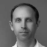Врач Медведовский Олег Данилович