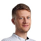 Врач Пряхин Артур Михайлович