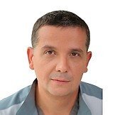 Врач Райэмаа Руслан Мативич