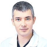 Врач Рязанцев Максим Владимирович