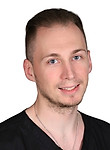 Врач Шмуцерс Артур Игоревич