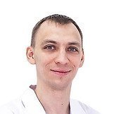 Врач Толоконников Денис Алексеевич