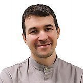 Врач Умрилов Александр Александрович