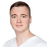 Врач Устин Максим Николаевич