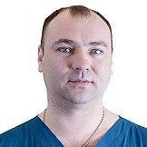 Врач Устинов Павел Николаевич