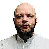 Врач Уваров Денис Игоревич