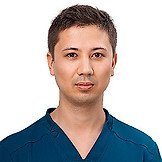 Врач Узянбаев Салават Юлаевич