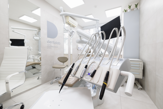 Dentalab (Денталаб) на Большеохтинском
